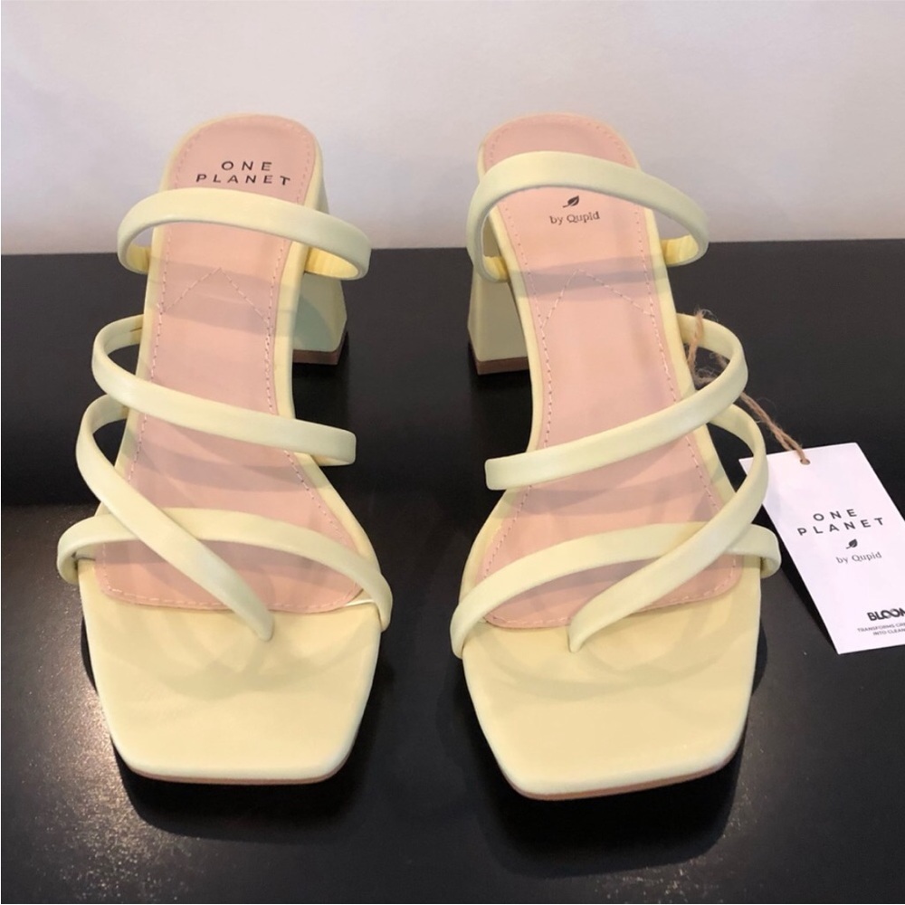 NWT strappy heels - Picture 2 of 6
